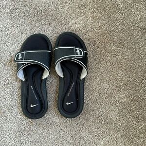 Nike slides